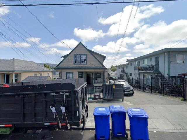 House image located at Oakland, CA 94602