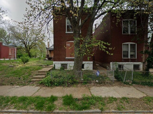 House image located at Saint Louis, MO 63111