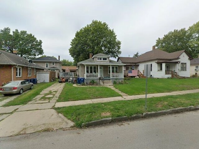 House image located at La Salle, IL 61301