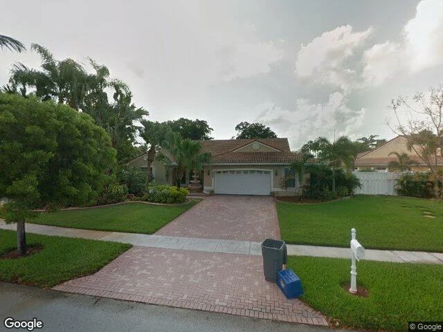 House image located at Hollywood, FL 33027