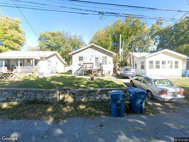 House image located at Alton, IL 62002