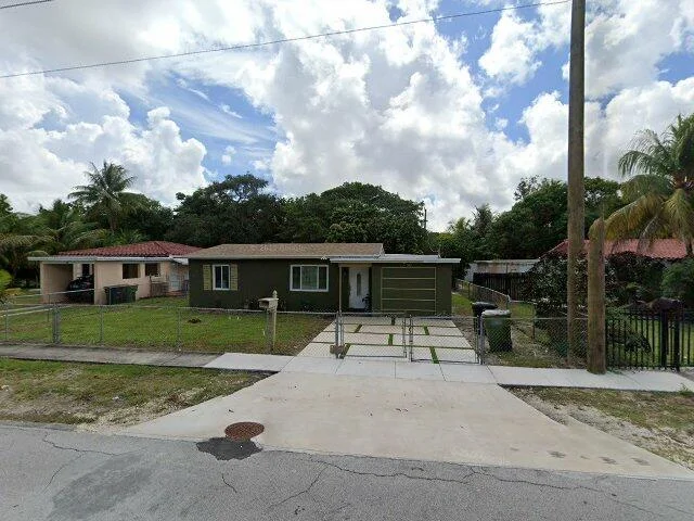 House image located at Miami, FL 33168
