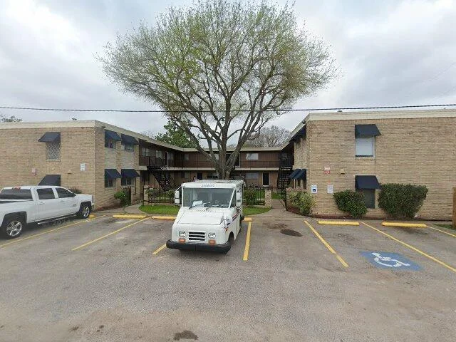 House image located at Angleton, TX 77515