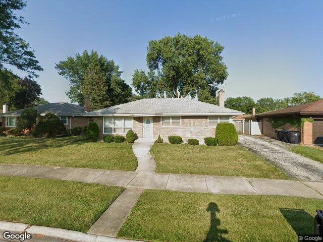 House image located at South Holland, IL 60473