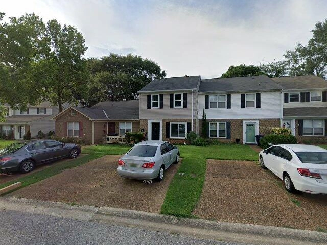 House image located at Gretna, LA 70056