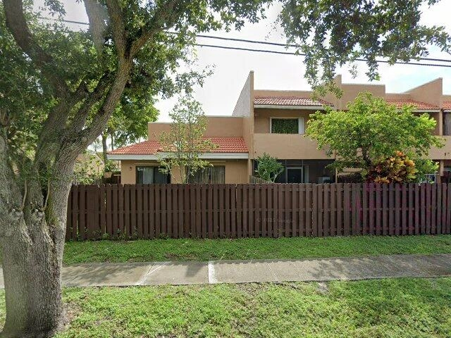 House image located at Hollywood, FL 33025