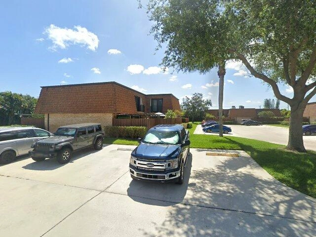 House image located at Lake Worth, FL 33463