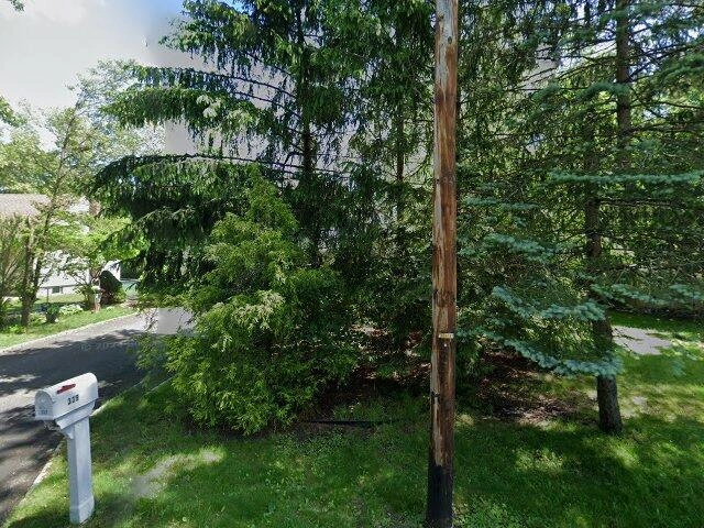 House image located at Mahopac, NY 10541