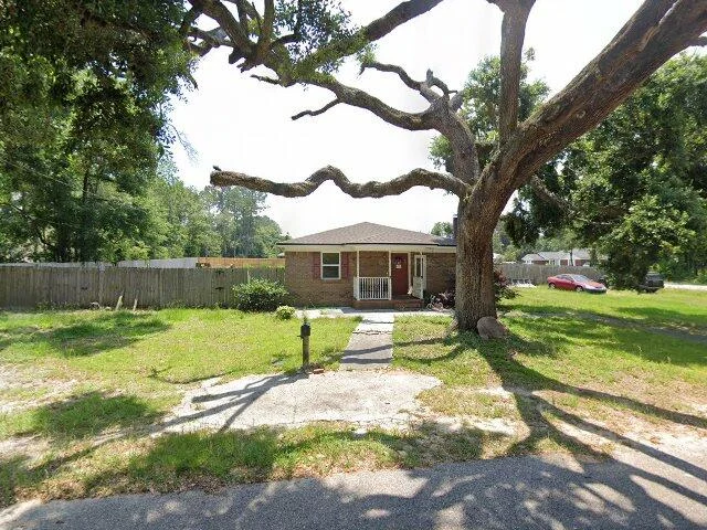 House image located at Milton, FL 32583