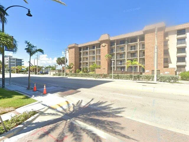 House image located at Hollywood, FL 33019