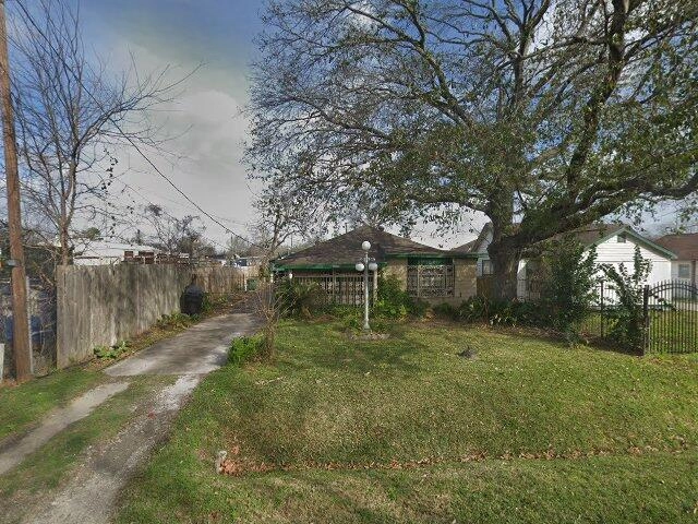 House image located at Houston, TX 77026