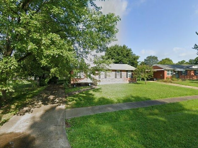 House image located at Louisville, KY 40218