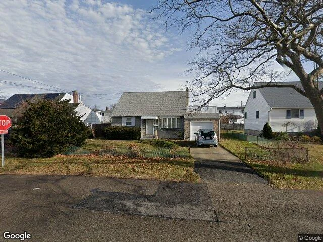 House image located at Lindenhurst, NY 11757