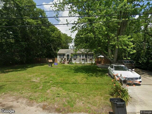 House image located at Islip, NY 11751