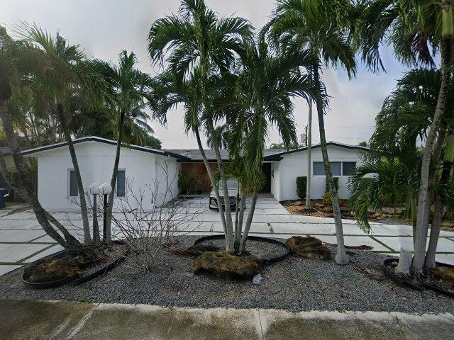 House image located at Miami, FL 33179