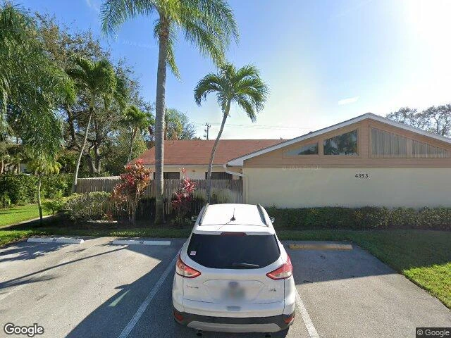 House image located at West Palm Beach, FL 33409