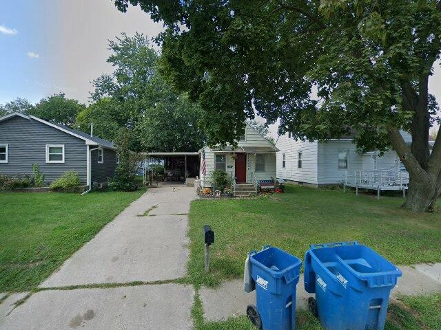 House image located at Silvis, IL 61282