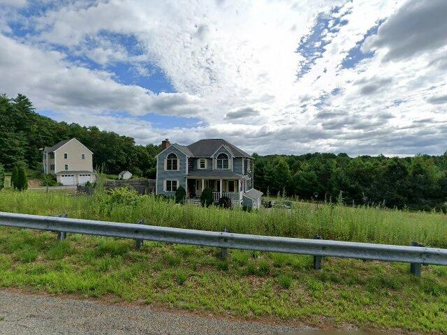 House image located at Kingston, MA 02364