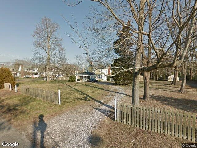 House image located at Bayport, NY 11705