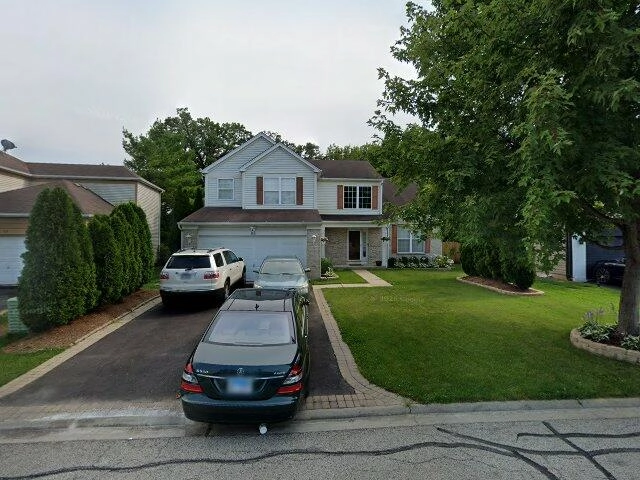 House image located at Round Lake, IL 60073