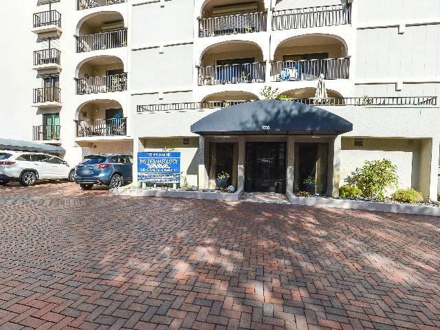 House image located at Saint Petersburg, FL 33701