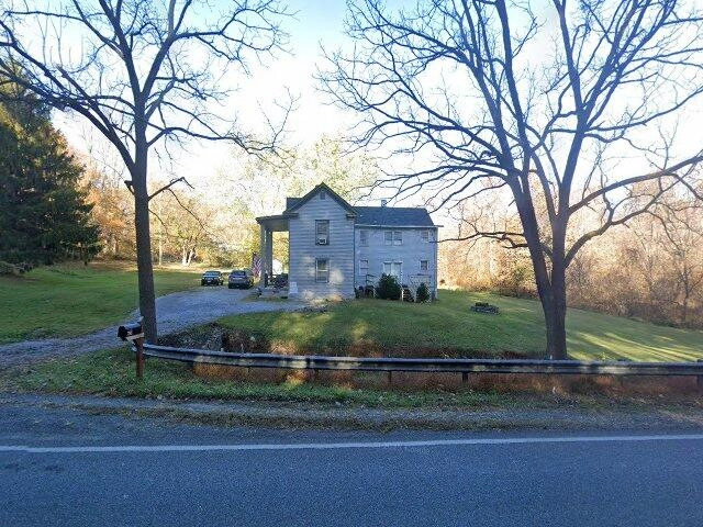 House image located at Vinton, VA 24179