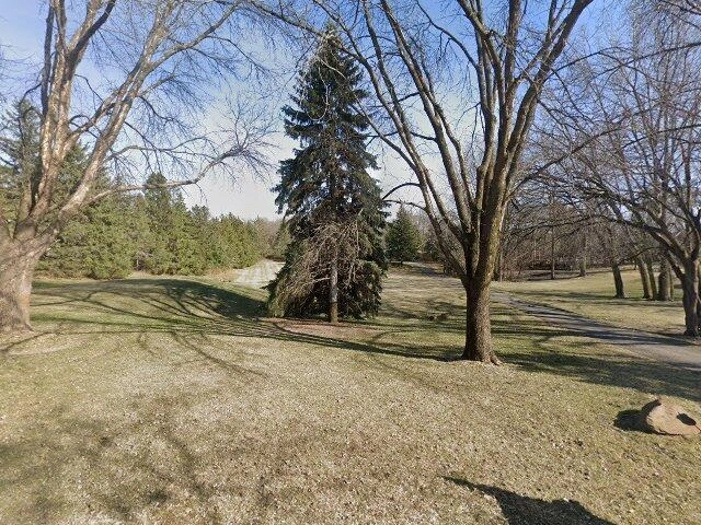 House image located at Wayzata, MN 55391
