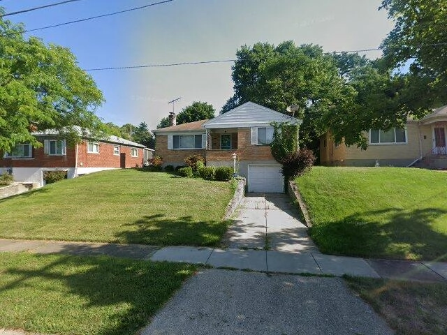 House image located at Cincinnati, OH 45211