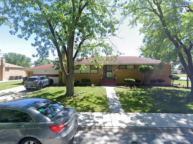 House image located at South Holland, IL 60473