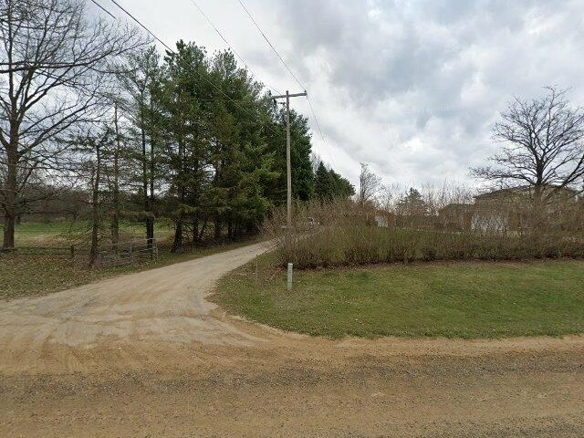 House image located at Holly, MI 48442