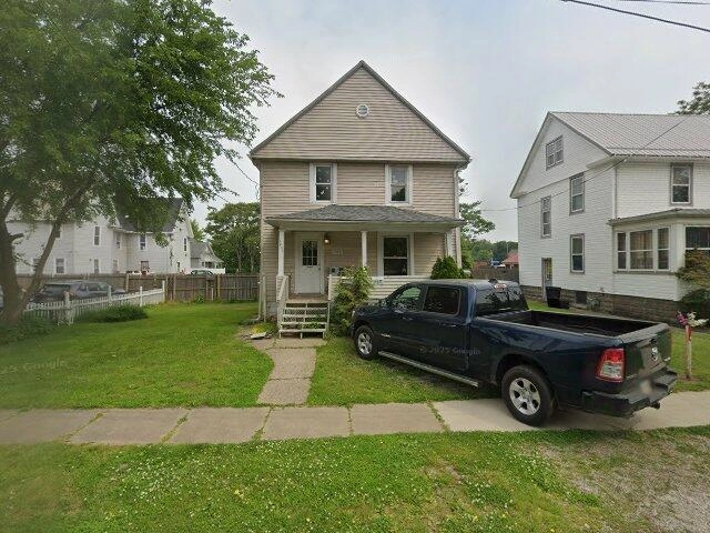 House image located at Ashtabula, OH 44004