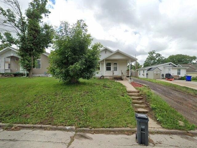 House image located at Cedar Rapids, IA 52402