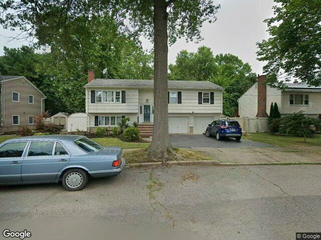 House image located at Pompton Lakes, NJ 07442