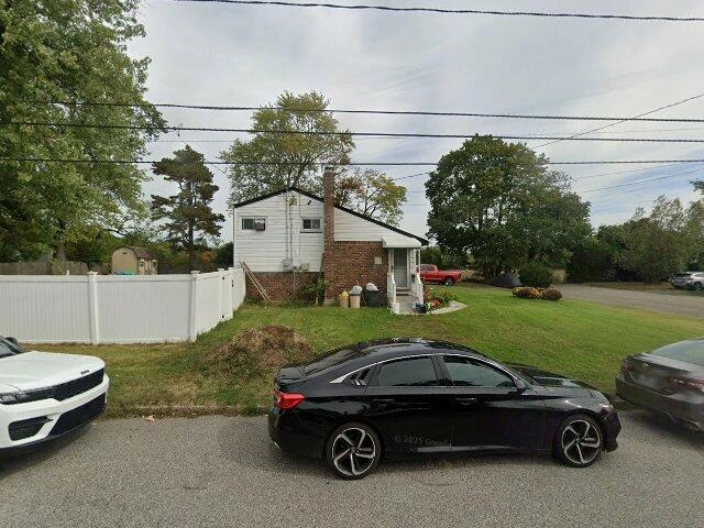 House image located at Bay Shore, NY 11706