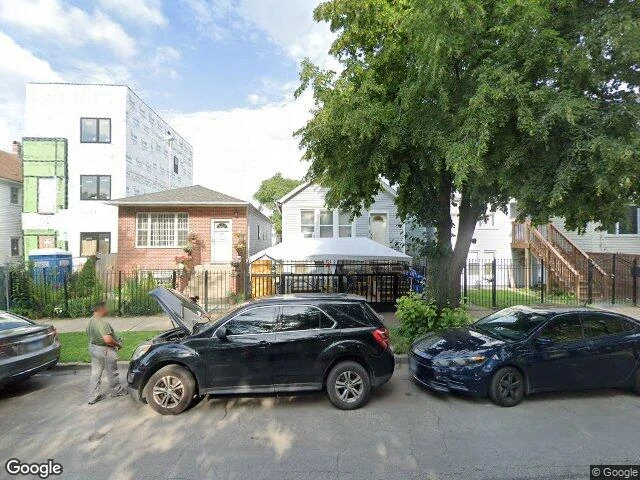 House image located at Chicago, IL 60609