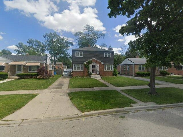 House image located at Broadview, IL 60155