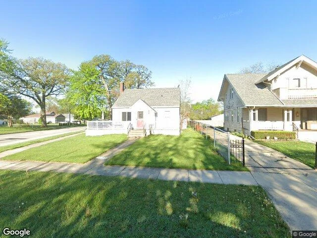 House image located at Aurora, IL 60505