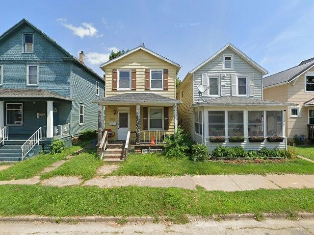 House image located at Dubuque, IA 52001