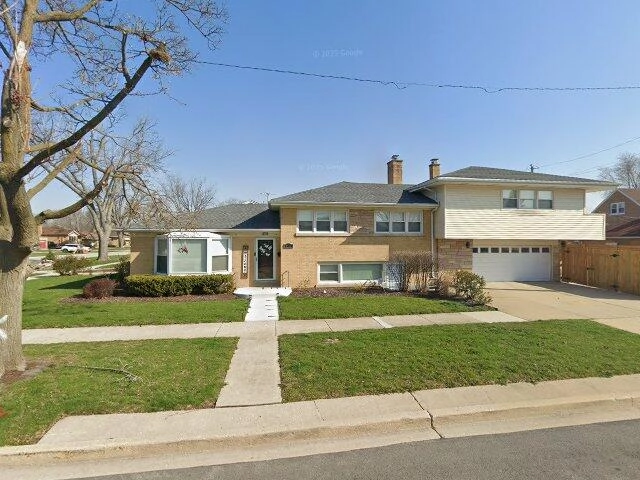 House image located at Westchester, IL 60154