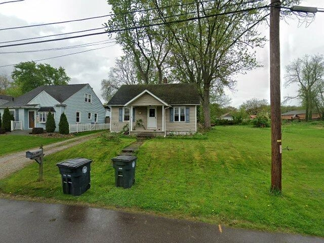 House image located at Akron, OH 44312