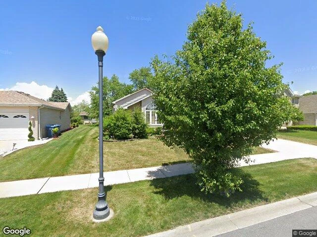 House image located at South Holland, IL 60473