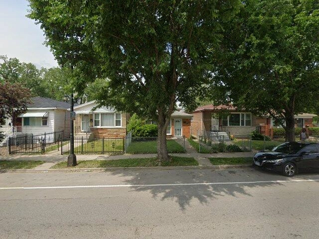 House image located at Chicago, IL 60643