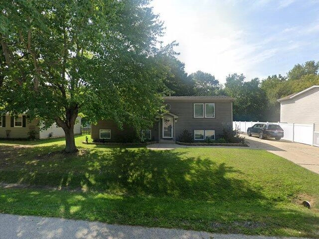 House image located at Mchenry, IL 60051