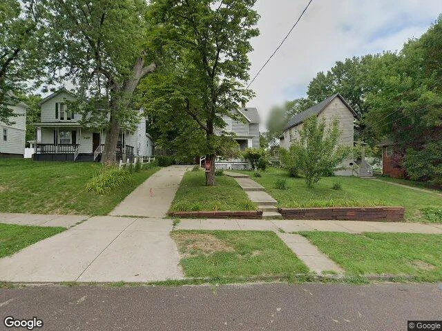 House image located at Peoria, IL 61603