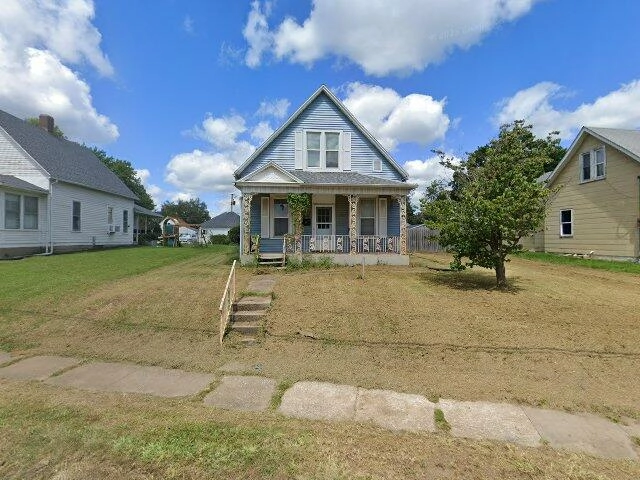House image located at Burlington, IA 52601