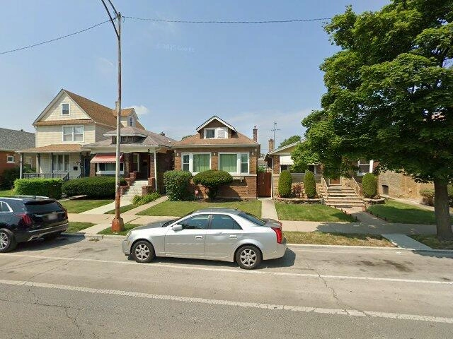 House image located at Chicago, IL 60620