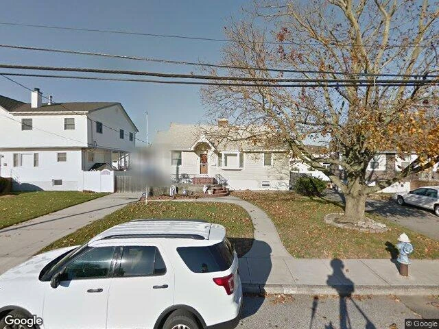 House image located at Oceanside, NY 11572