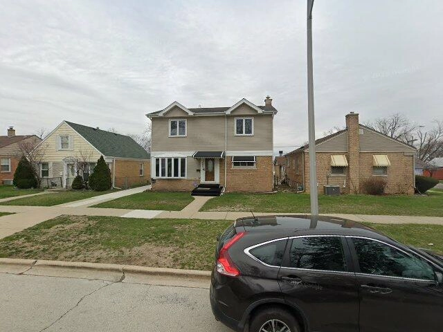 House image located at Bellwood, IL 60104