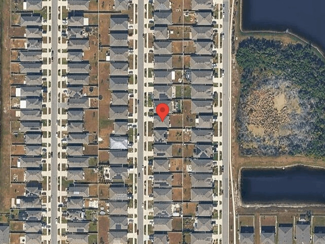 House image located at Ruskin, FL 33570