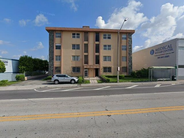 House image located at Miami, FL 33125